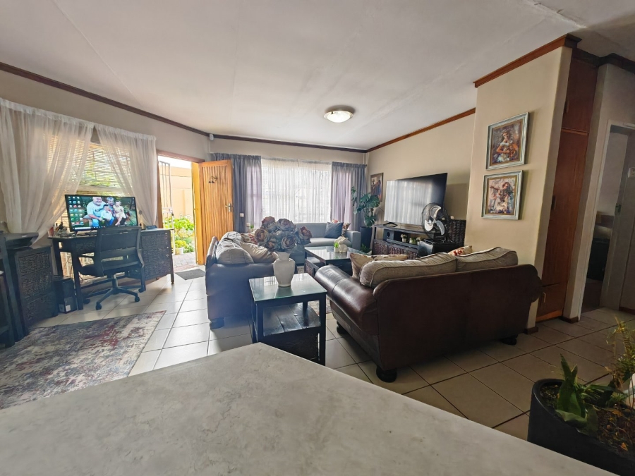 2 Bedroom Property for Sale in Pellissier Free State